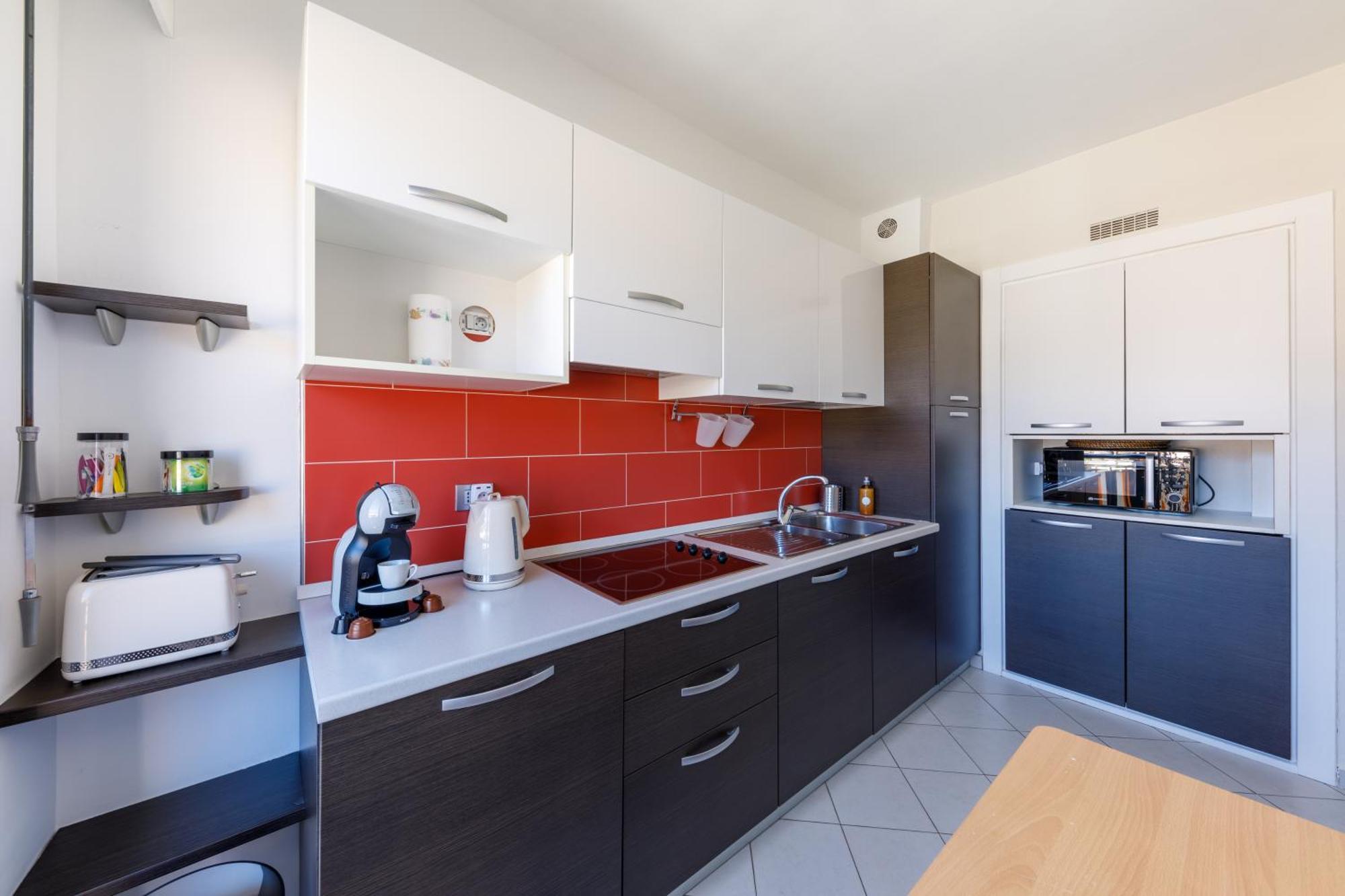 Apartment La Perle 2p Vue Terrasse 2 Mins Garage Clim